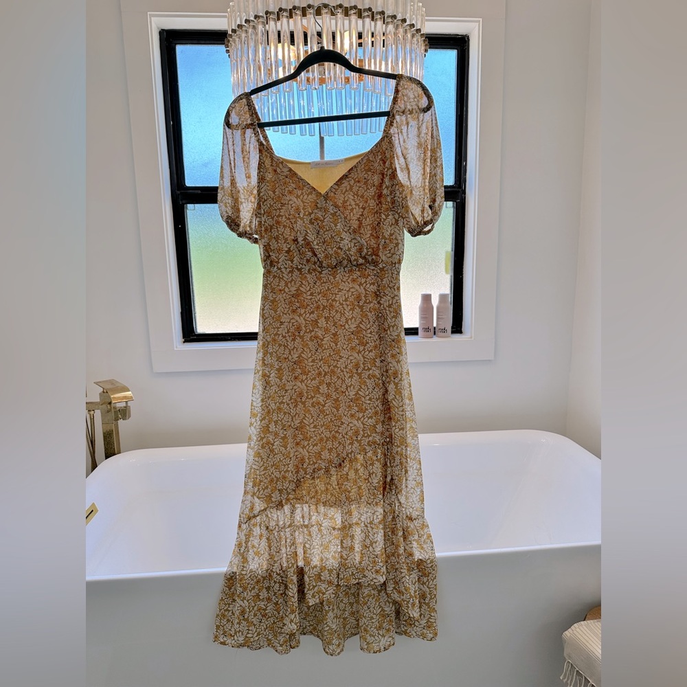 All in favor midi dress size S